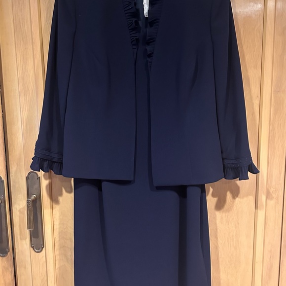 Elegant Navy Blue Skirt